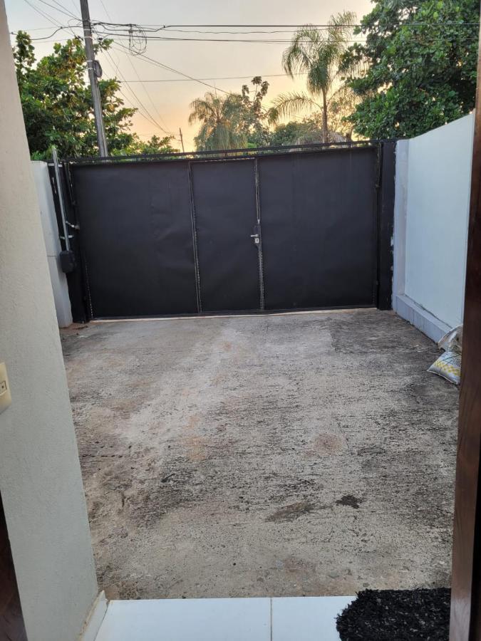 Departamento Amoblado Duplex Διαμέρισμα Ασουνσιόν Εξωτερικό φωτογραφία